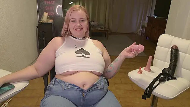 Snapshot of MargotGrey chatting on December 13, 2025, 7:53 pm MargotGrey online show from December 13, 2025, 7:53 pm