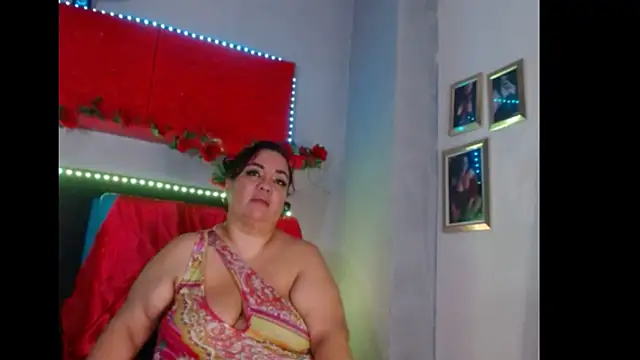 Snapshot of -helen chatting on January 13, 2025, 7:42 pm -helen online show from January 13, 2025, 7:42 pm