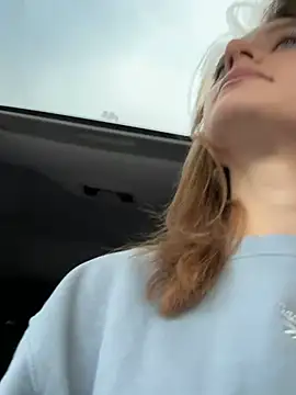 Snapshot of -AngelAri- chatting on January 19, 2025, 10:06 am -AngelAri- online show from January 19, 2025, 10:06 am