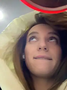 Snapshot of -AngelAri- chatting on February 16, 2025, 6:32 pm -AngelAri- online show from February 16, 2025, 6:32 pm