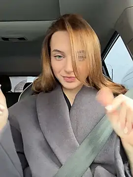 Snapshot of -AngelAri- chatting on March 5, 2025, 9:27 am -AngelAri- online show from March 5, 2025, 9:27 am