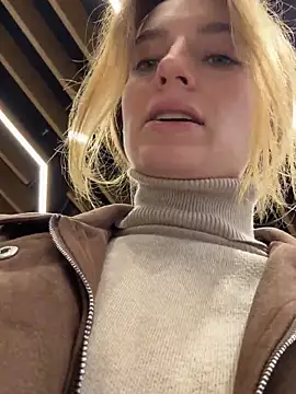 Snapshot of -AngelAri- chatting on September 28, 2025, 7:08 pm -AngelAri- online show from September 28, 2025, 7:08 pm