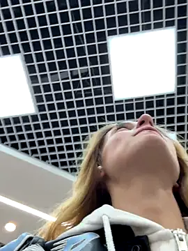 Snapshot of -AngelAri- chatting on October 8, 2025, 6:05 pm -AngelAri- online show from October 8, 2025, 6:05 pm