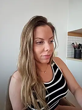 novaforyou1 online show from March 7, 2025, 4:33 pm