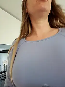 novaforyou1 online show from October 3, 2025, 2:03 pm