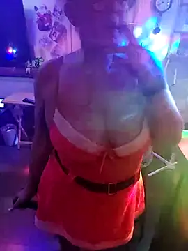 Snapshot of COUPLE4VOYEUR01 chatting on December 23, 2024, 7:52 pm COUPLE4VOYEUR01 online show from December 23, 2024, 7:52 pm