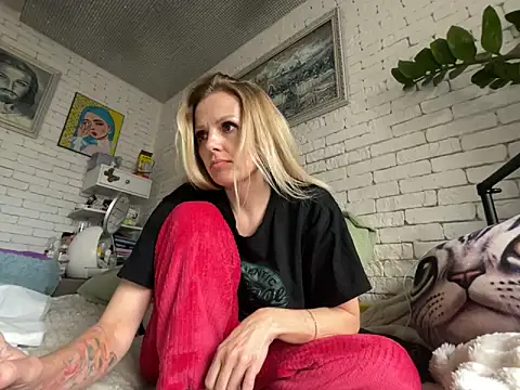 Angel girllovemy online show from February 5, 2025, 12:38 pm