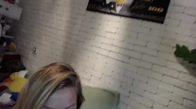 Angel girllovemy online show from March 10, 2025, 1:43 pm