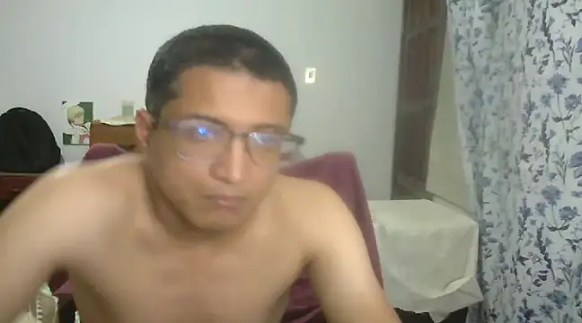 Snapshot of Mghty-cockl88 chatting on January 16, 2025, 11:48 pm Mghty-cockl88 online show from January 16, 2025, 11:48 pm