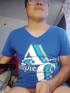 Snapshot of Mghty-cockl88 chatting on November 28, 2025, 1:58 pm Mghty-cockl88 online show from November 28, 2025, 1:58 pm