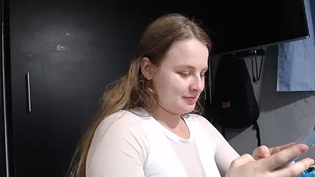 HellenMiyer1111 online show from February 25, 2025, 12:47 am