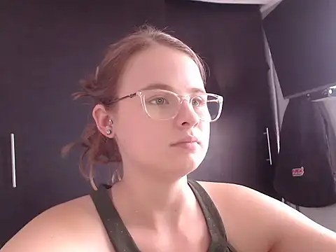 HellenMiyer1111 online show from March 6, 2025, 5:00 pm