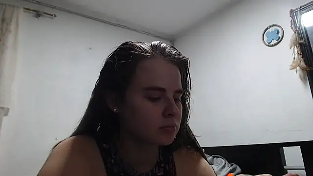 HellenMiyer1111 online show from September 18, 2025, 5:04 pm