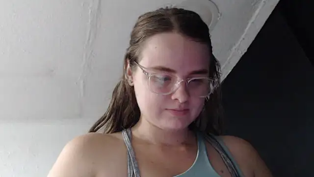 HellenMiyer1111 online show from November 6, 2025, 6:53 pm