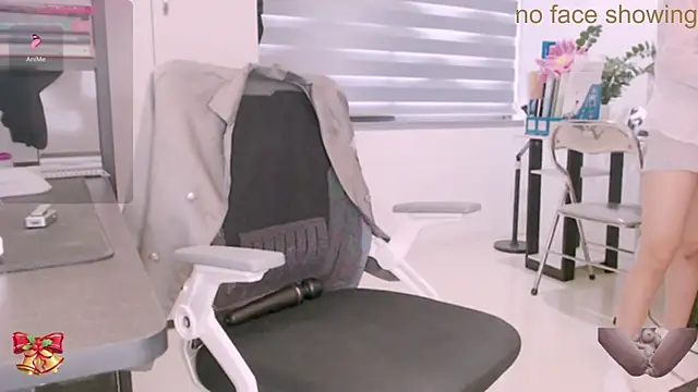 Snapshot of Shyn__ chatting on November 29, 2025, 4:59 am Shyn online show from November 29, 2025, 4:59 am