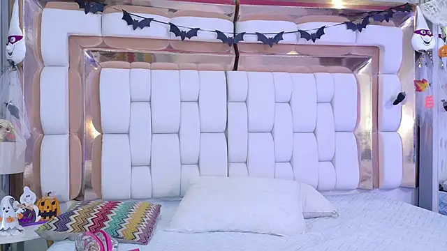 Snapshot of sexysistter chatting on October 11, 2025, 12:26 pm sexysistter online show from October 11, 2025, 12:26 pm