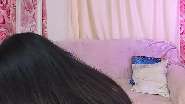 Snapshot of ClaireWarner chatting on November 4, 2025, 2:38 pm ClaireWarner online show from November 4, 2025, 2:38 pm