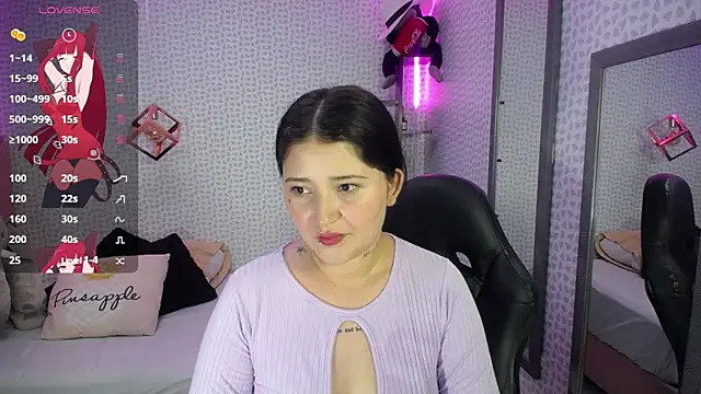 BIANCAROY1 online show from February 21, 2025, 6:48 pm