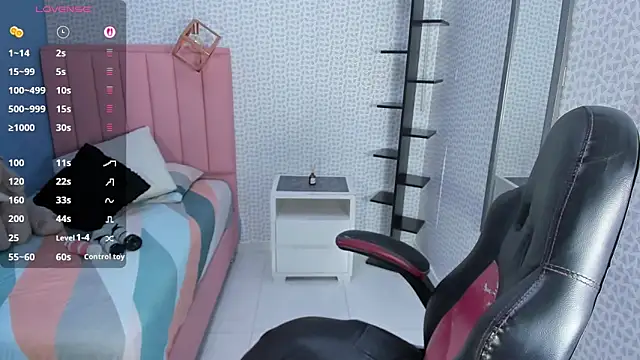 BIANCAROY1 online show from November 6, 2025, 12:06 pm