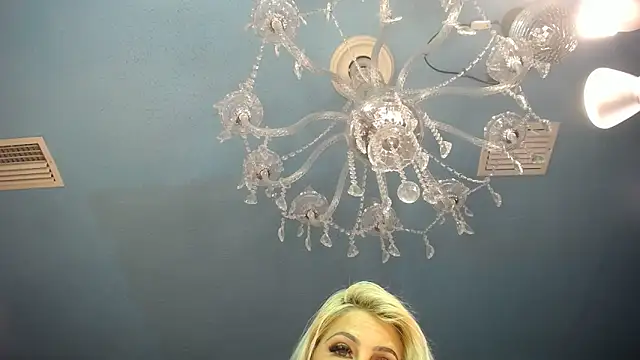 ADRIANNA FOX online show from March 16, 2025, 4:30 am