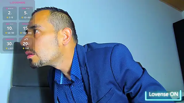 jhonyalzate2 online show from November 22, 2025, 11:04 pm