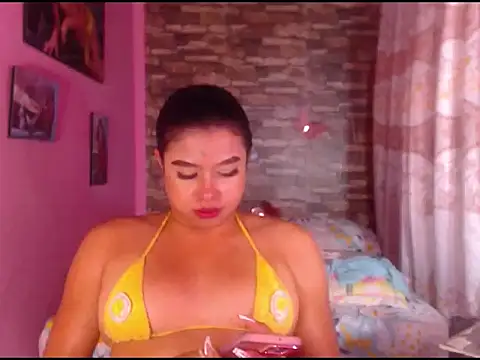 Snapshot of katrinawillff chatting on February 26, 2025, 6:11 pm katrinawillff online show from February 26, 2025, 6:11 pm