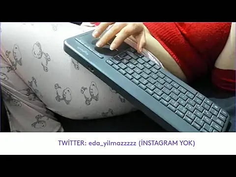 Snapshot of sexy_modelll chatting on March 14, 2025, 9:21 pm sexy modelll online show from March 14, 2025, 9:21 pm