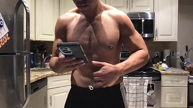 Snapshot of BigGuyMuscle chatting on February 11, 2025, 11:22 pm BigGuyMuscle online show from February 11, 2025, 11:22 pm
