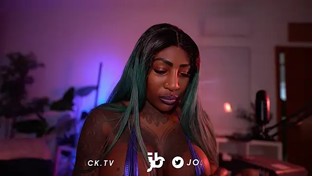 Snapshot of JosyBlack chatting on December 14, 2025, 8:52 am JosyBlack online show from December 14, 2025, 8:52 am