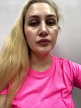 YourBlondee online show from December 2, 2024, 3:26 am