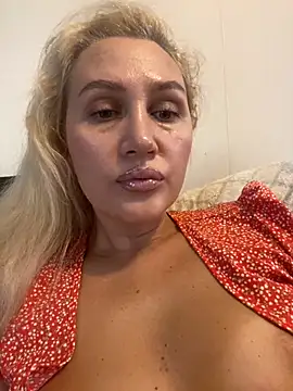 YourBlondee online show from September 22, 2025, 2:35 am