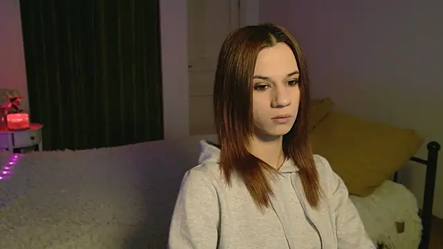 Snapshot of ItsAlisia chatting on October 20, 2025, 5:52 am ItsAlisia online show from October 20, 2025, 5:52 am