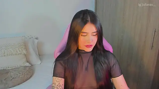 Snapshot of iriswest_ chatting on March 18, 2025, 10:58 pm iriswest  online show from March 18, 2025, 10:58 pm