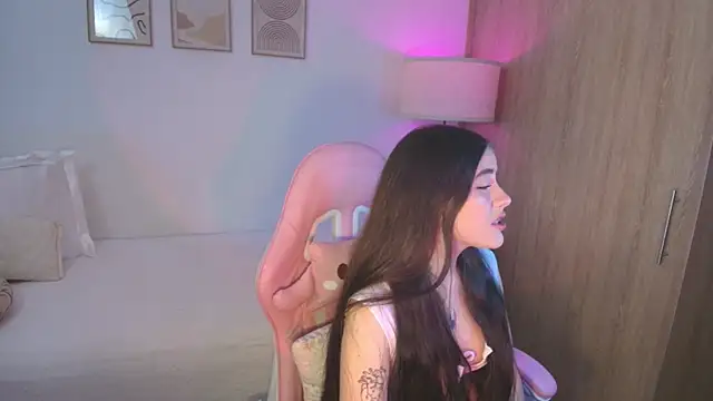 Snapshot of iriswest_ chatting on September 27, 2025, 11:21 pm iriswest  online show from September 27, 2025, 11:21 pm