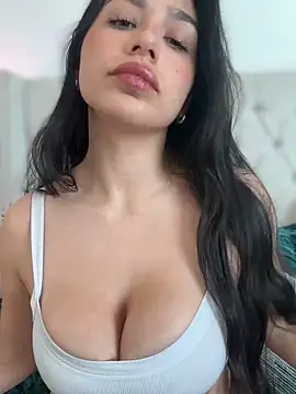 LoveLillyy online show from March 20, 2025, 10:29 pm