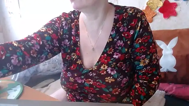 QueenLana online show from February 6, 2025, 10:15 am