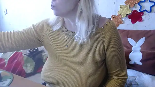 QueenLana online show from February 24, 2025, 12:05 pm