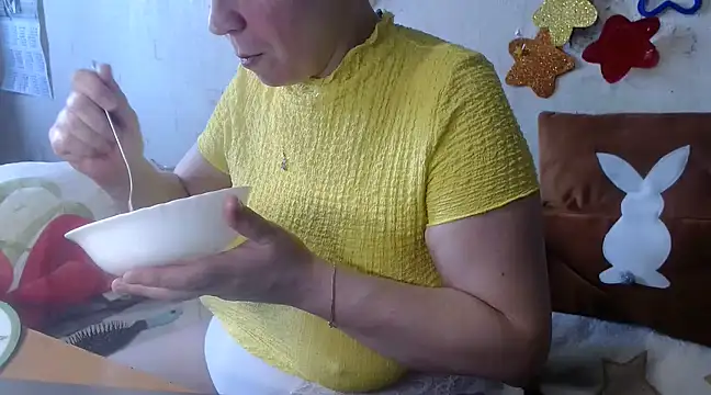 QueenLana online show from March 6, 2025, 2:18 pm