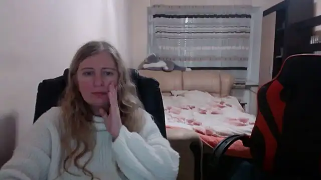 PeterAndJen online show from March 6, 2025, 9:09 pm