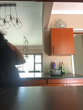 Snapshot of Sexy-Bubbles chatting on October 27, 2025, 9:13 am Sexy-Bubbles online show from October 27, 2025, 9:13 am