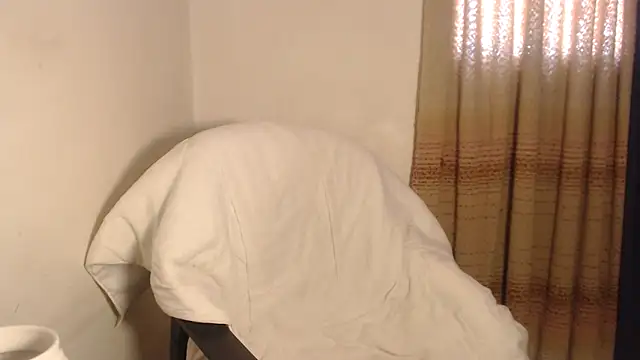 Snapshot of agathamiller01 chatting on December 1, 2025, 1:16 pm agathamiller01 online show from December 1, 2025, 1:16 pm