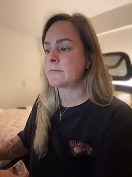 Snapshot of misslulipop chatting on February 26, 2025, 1:21 am misslulipop online show from February 26, 2025, 1:21 am