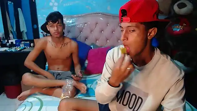 Snapshot of gustavo_saaled19 chatting on December 6, 2024, 12:23 am gustavo saaled19 online show from December 6, 2024, 12:23 am