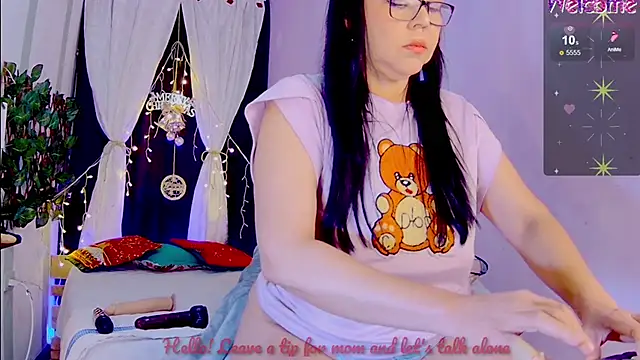 Snapshot of Mommy-pervert chatting on December 1, 2024, 10:43 pm Mommy-pervert online show from December 1, 2024, 10:43 pm