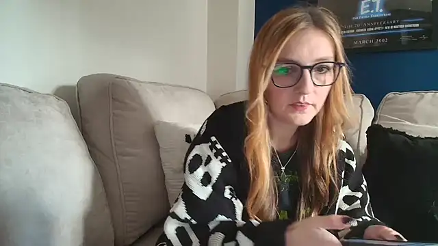 Snapshot of short_sweetpea chatting on October 24, 2025, 11:28 am short sweetpea online show from October 24, 2025, 11:28 am