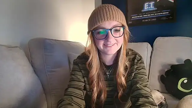 Snapshot of short_sweetpea chatting on October 27, 2025, 3:49 pm short sweetpea online show from October 27, 2025, 3:49 pm