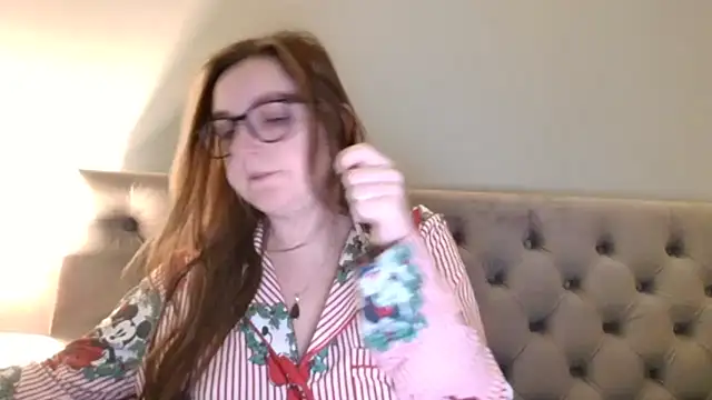 Snapshot of short_sweetpea chatting on December 2, 2025, 8:08 am short sweetpea online show from December 2, 2025, 8:08 am