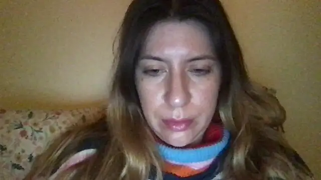 Snapshot of HYPHYtype chatting on January 1, 2025, 8:24 am HYPHYtype online show from January 1, 2025, 8:24 am