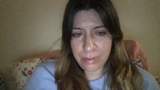 Snapshot of HYPHYtype chatting on January 4, 2025, 4:55 am HYPHYtype online show from January 4, 2025, 4:55 am