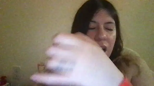 Snapshot of HYPHYtype chatting on January 30, 2025, 2:06 am HYPHYtype online show from January 30, 2025, 2:06 am